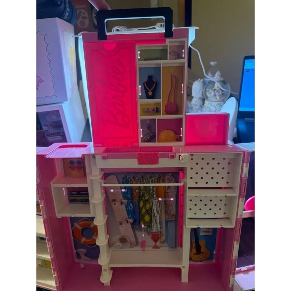 Barbie closet - Picture 5 of 5